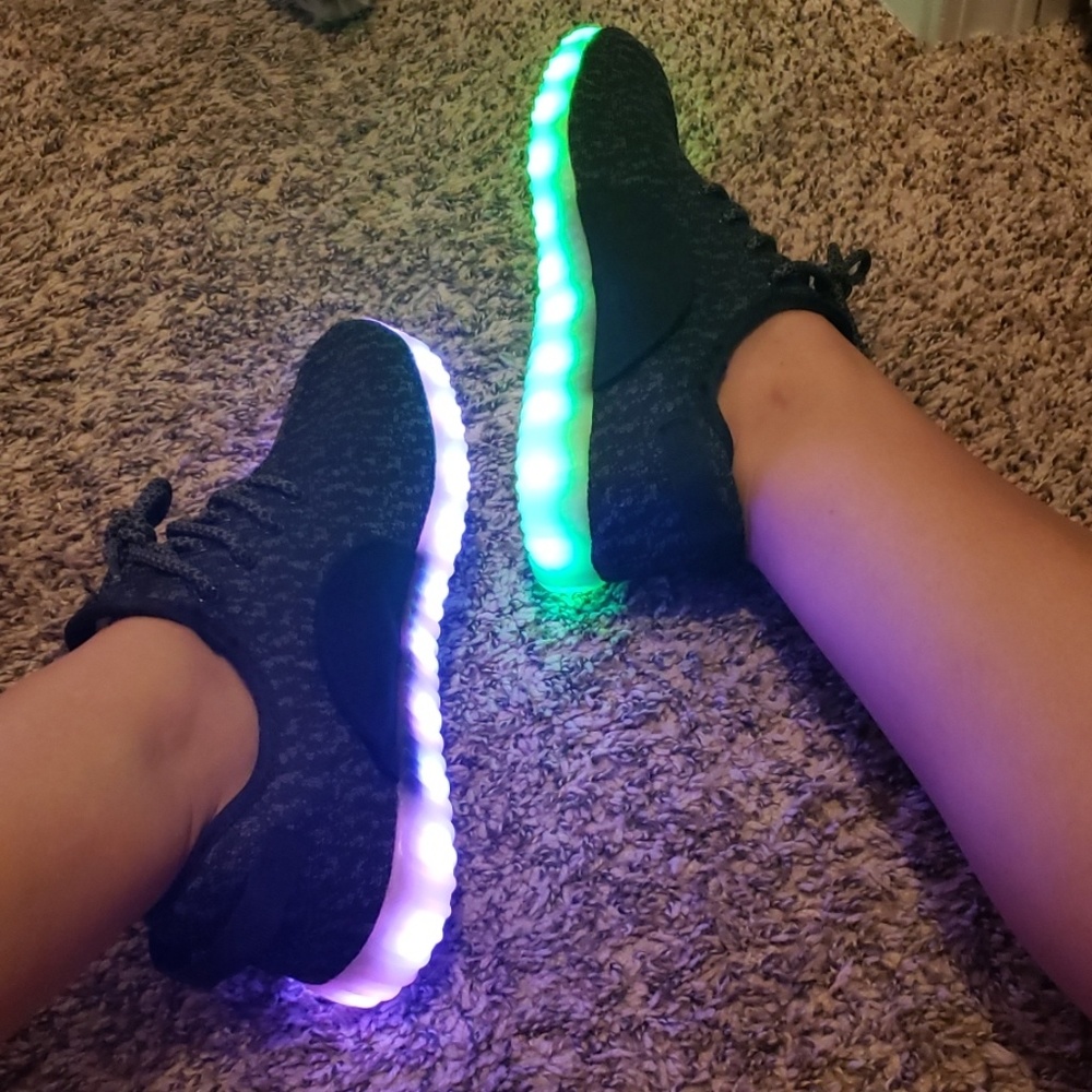 Light up tennis shoes